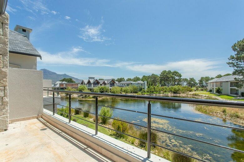 Valley Golf Lodges