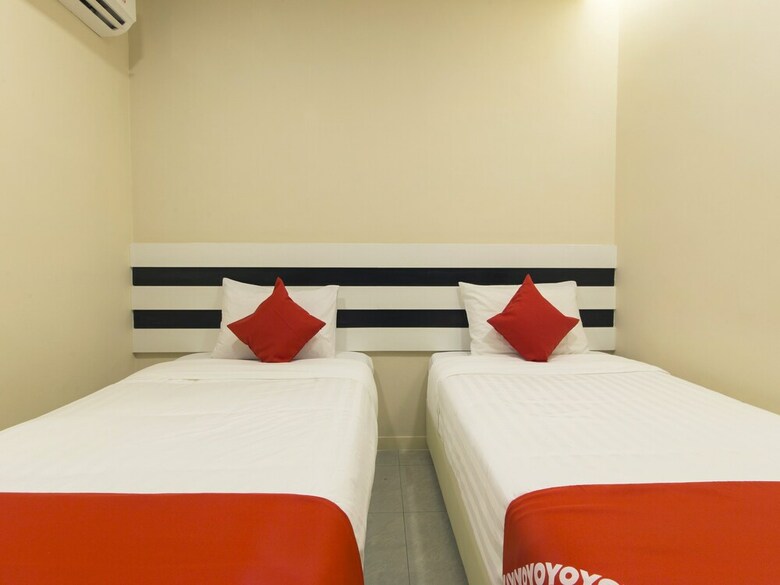 Hotel Oyo 1145 Lea Guest House & Cafe