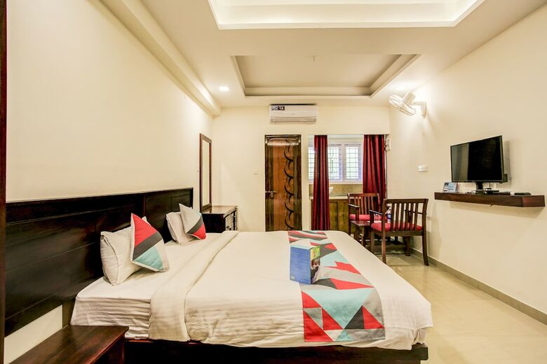 Hotel Fabexpress Pinpoint Inn