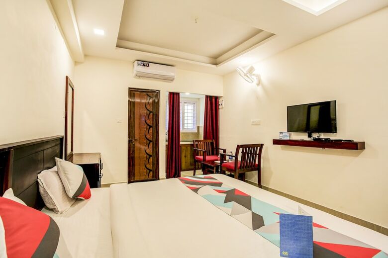 Hotel Fabexpress Pinpoint Inn
