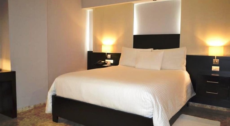 Hotel Plaza Florida Suites