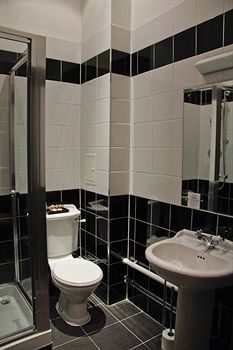 Albany Hotel