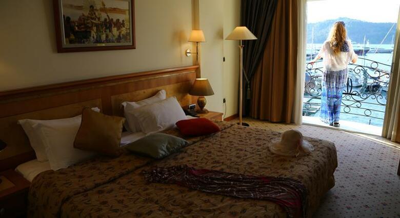 Hotel Ece Saray Marina Resort