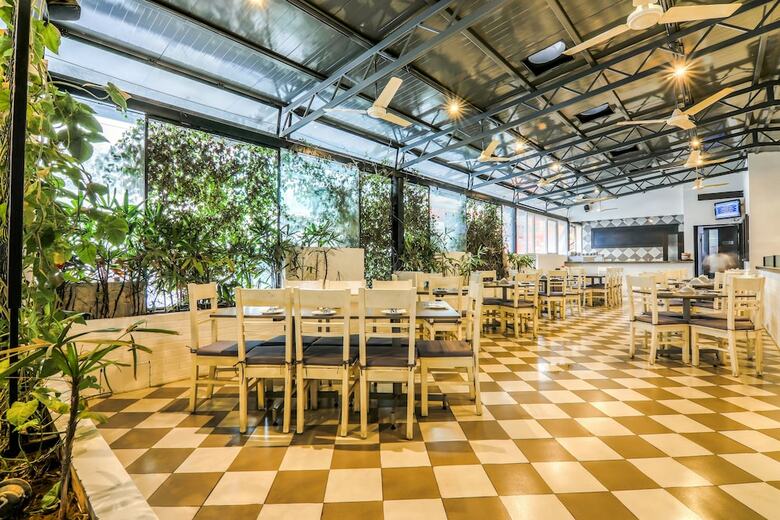 Fabhotel Urban