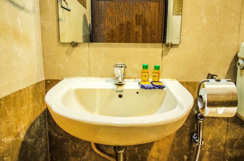 Fabhotel Aundh Retreat