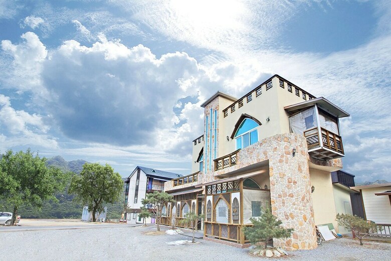 Gapyeong Amormio Pension