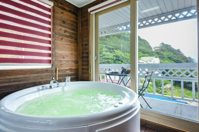 Geoje Santorini Pension