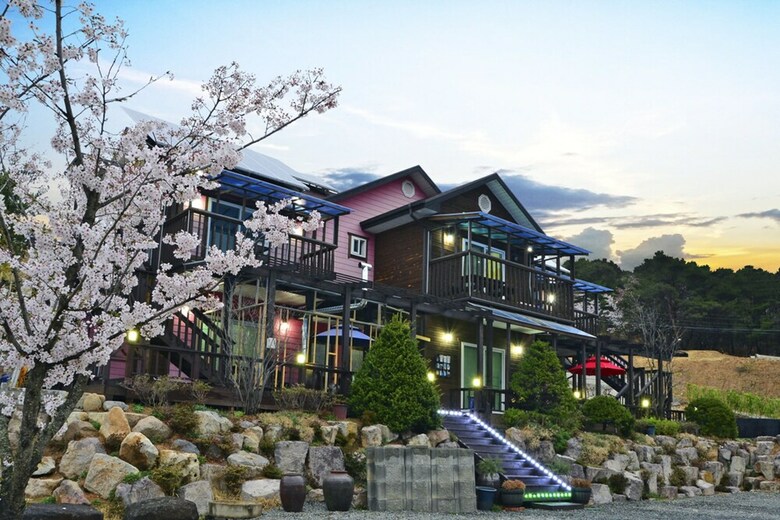 Apartamentos Gyeongju Natural Forrest Pension