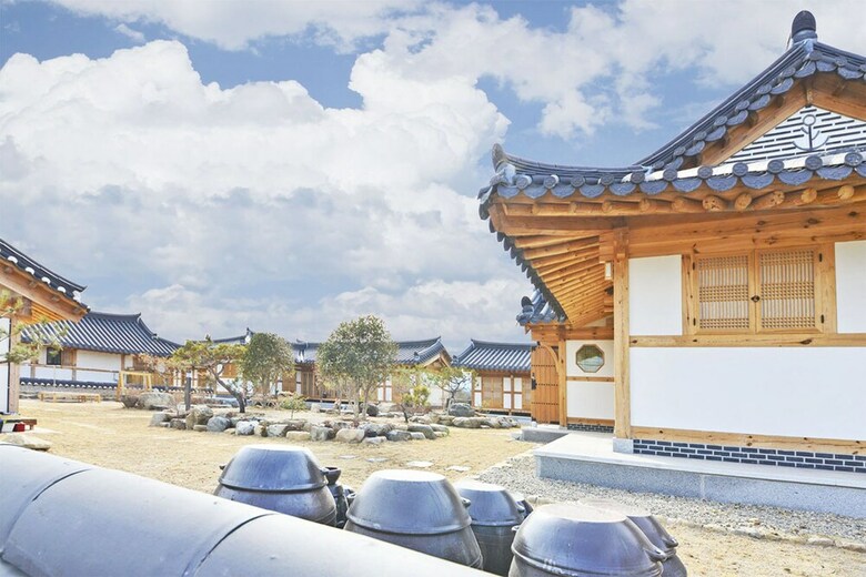 Pension Gyeongju Wadamjung Hanok