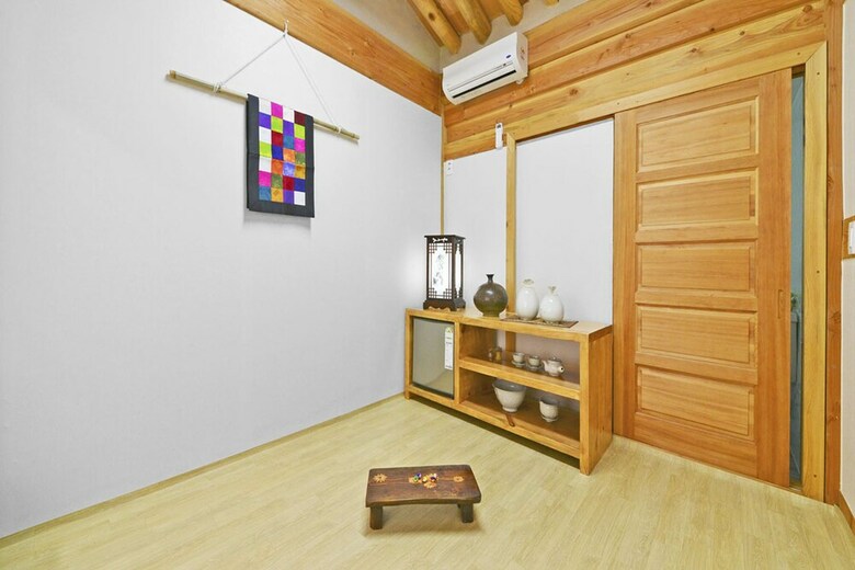 Pension Gyeongju Wadamjung Hanok