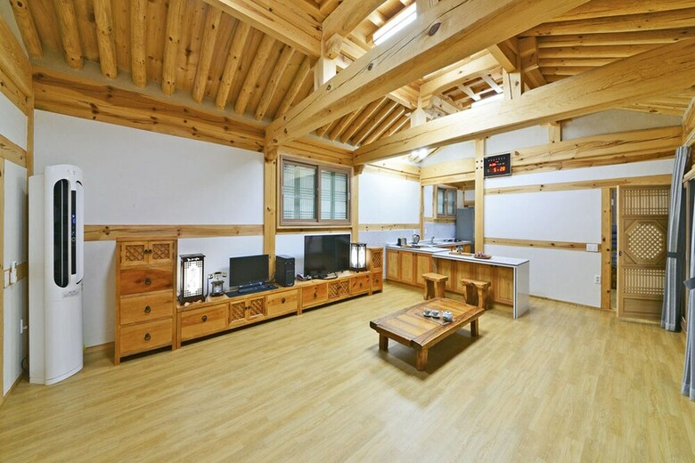 Pension Gyeongju Wadamjung Hanok