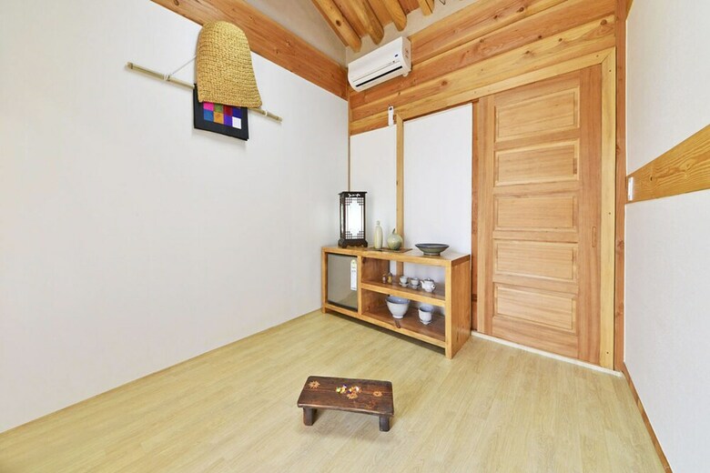 Pension Gyeongju Wadamjung Hanok