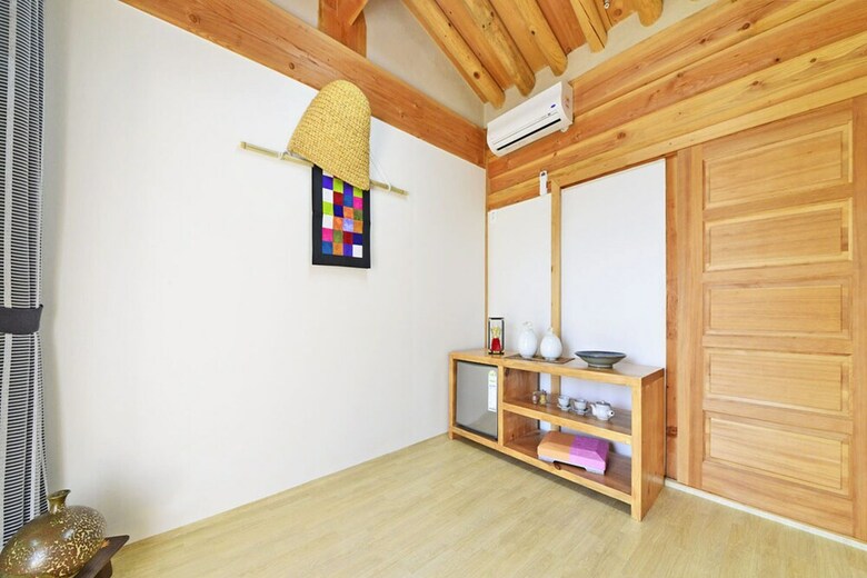 Pension Gyeongju Wadamjung Hanok
