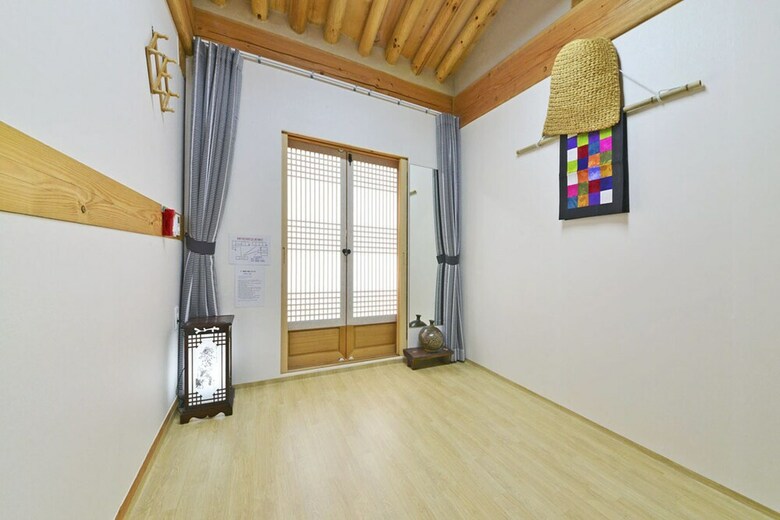Pension Gyeongju Wadamjung Hanok