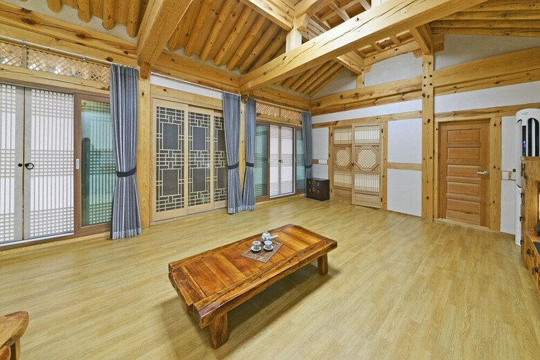 Pension Gyeongju Wadamjung Hanok