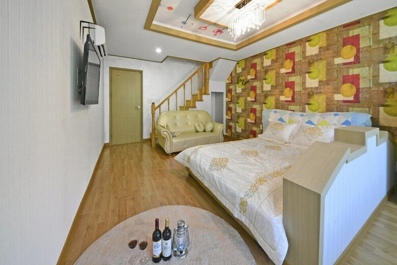 Pension Tongyoung Macalops