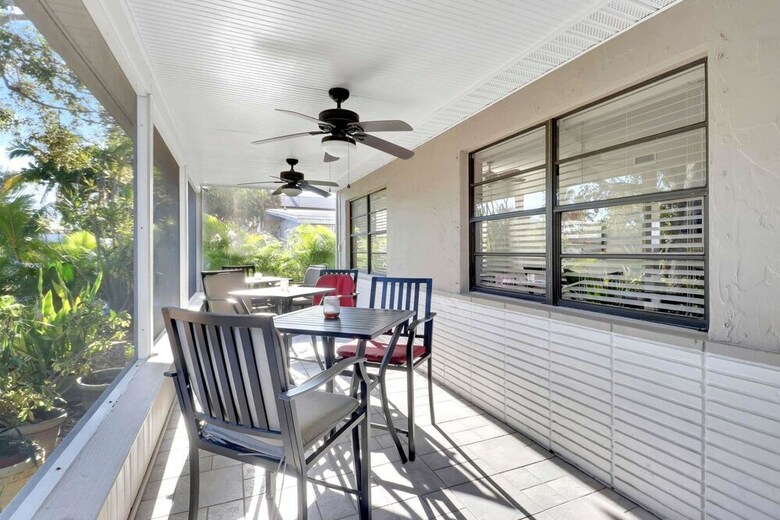 Modern Fort Myers Bungalow