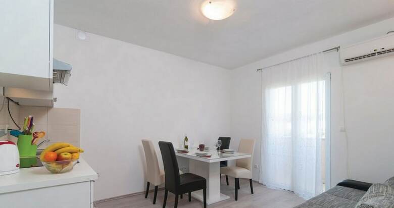 Apartments Tomic