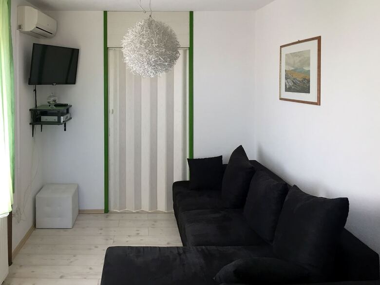 Apartamentos Logos Guesthouse