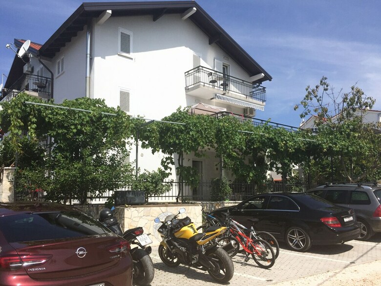 Apartamentos Logos Guesthouse