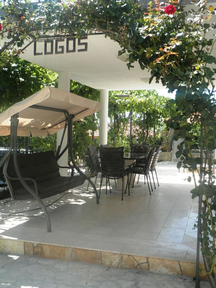 Apartamentos Logos Guesthouse