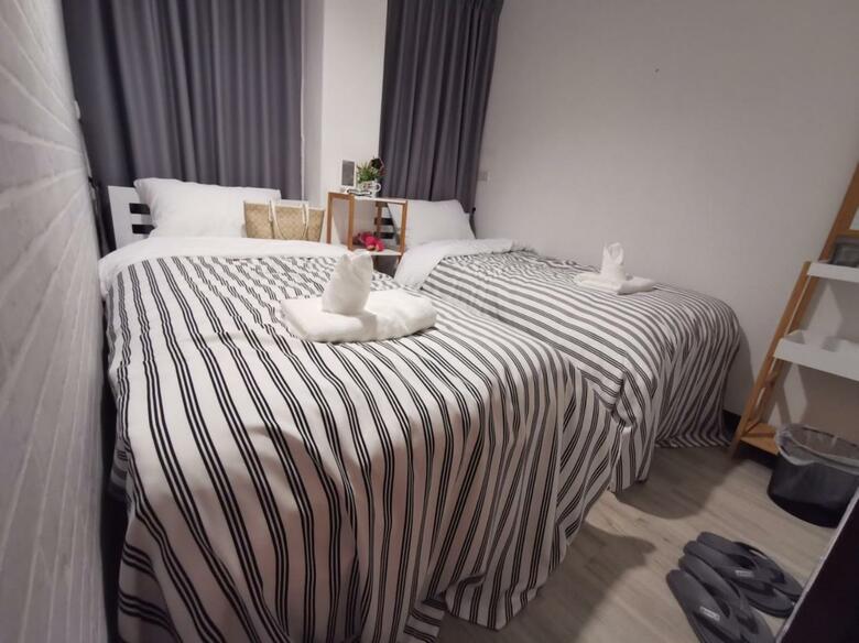 Hostal White House Hostel