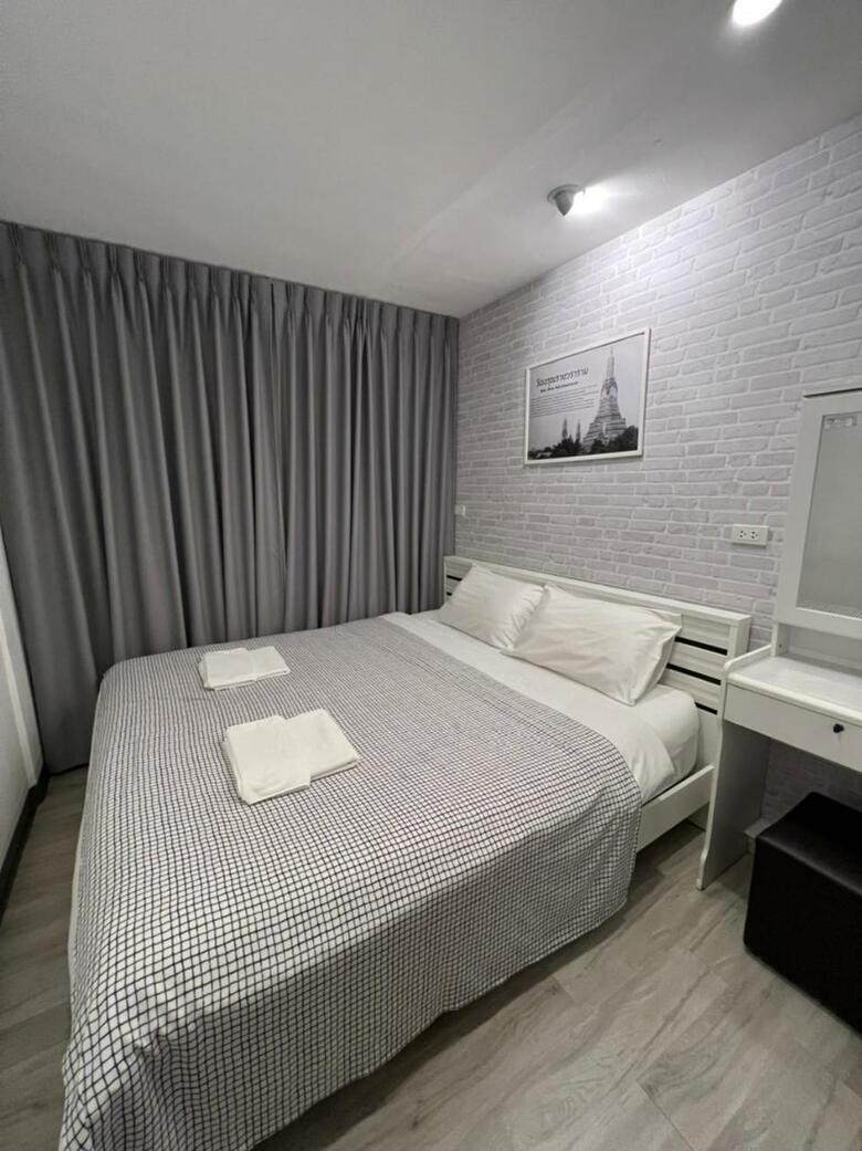 Hostal White House Hostel