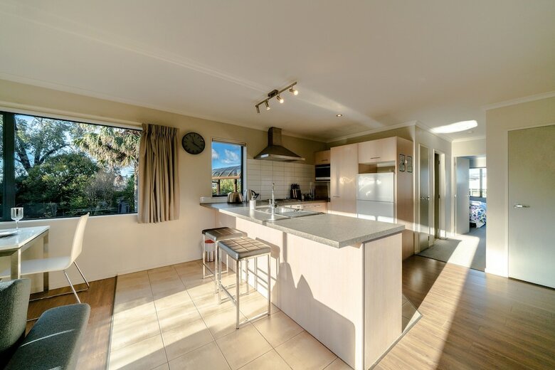 Glenfield Central Modern 1 Bdr Unit