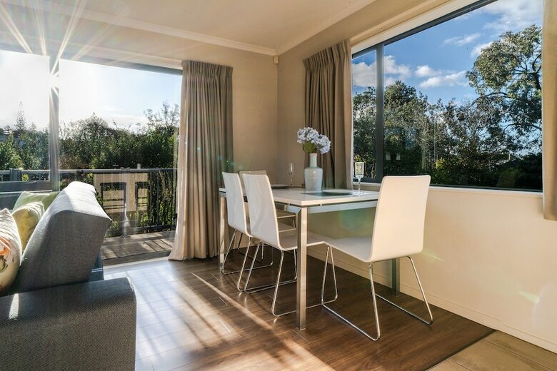 Glenfield Central Modern 1 Bdr Unit