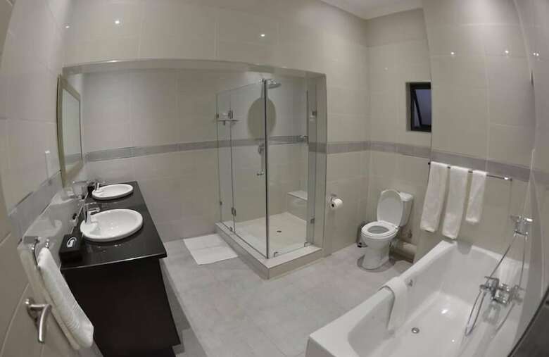 Regent Hotel Kgale