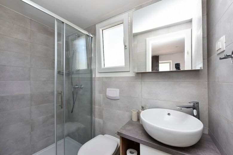 Mobile Homes At Camping Ugljan Resort