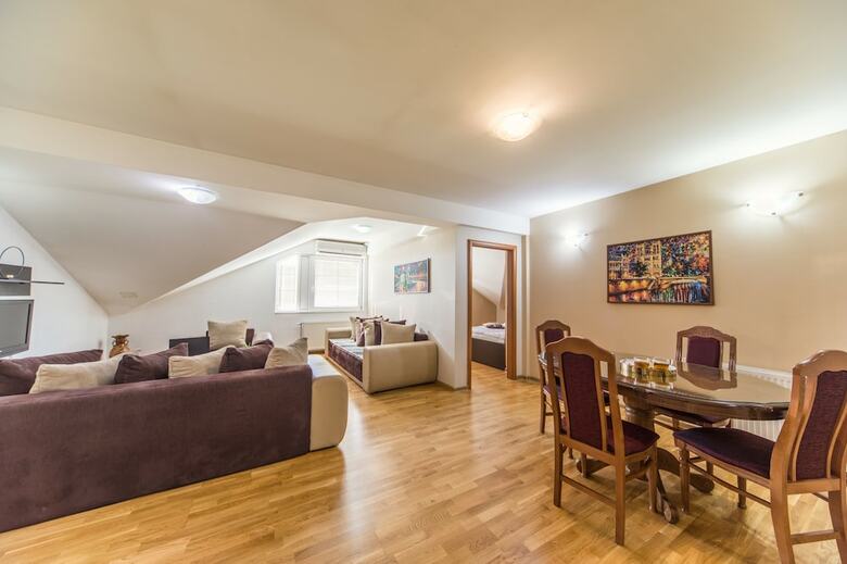Hotel F Apartments