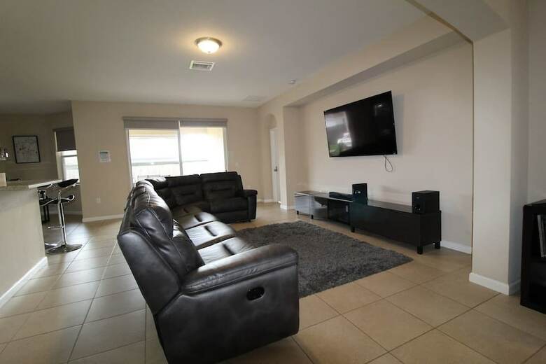 4br 3ba House In Miami By Asvr-12748