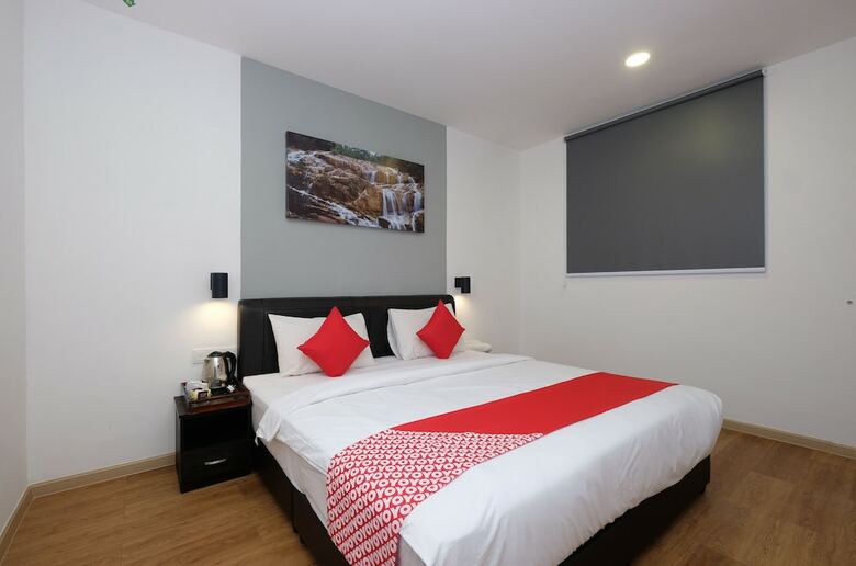 Hotel Oyo 89492 Carlton Inn Bukit Ubi