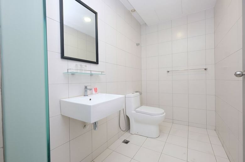 Hotel Oyo 89492 Carlton Inn Bukit Ubi
