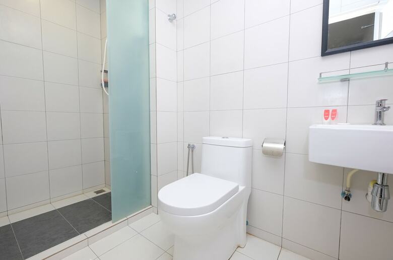 Hotel Oyo 89492 Carlton Inn Bukit Ubi