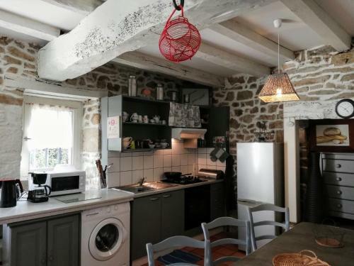 Hostal La Chaumi�re