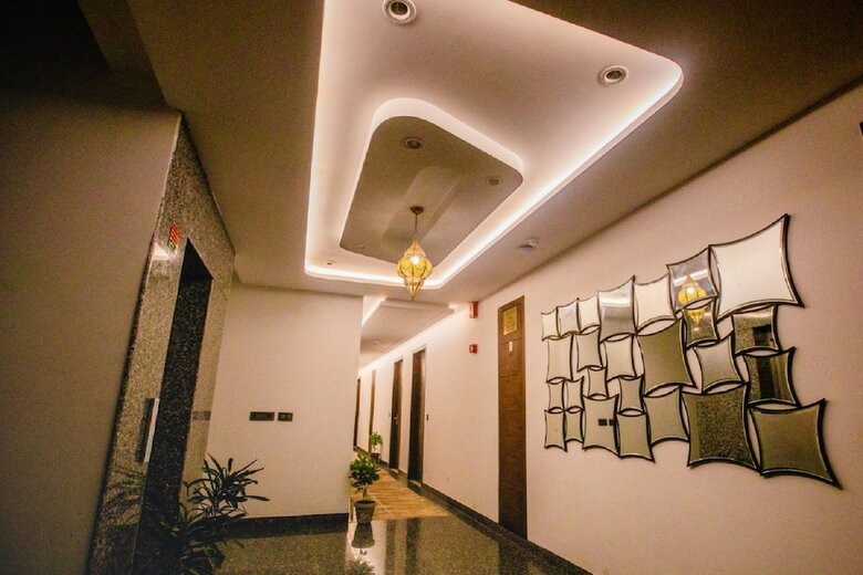 Hotel Ten Square