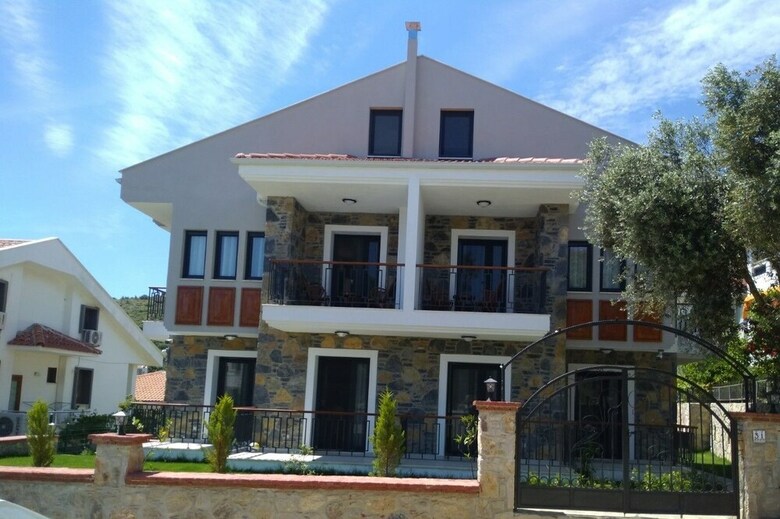 Pharos Boutique Hotel