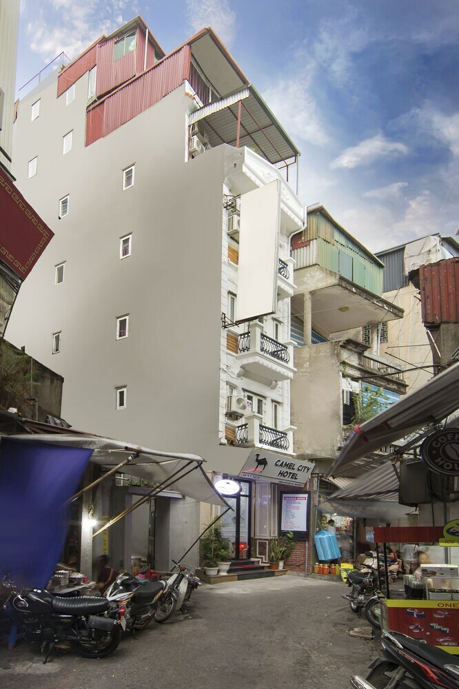 Camel City Hotel