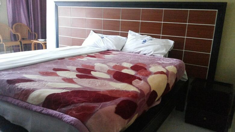 Pauline Hotel