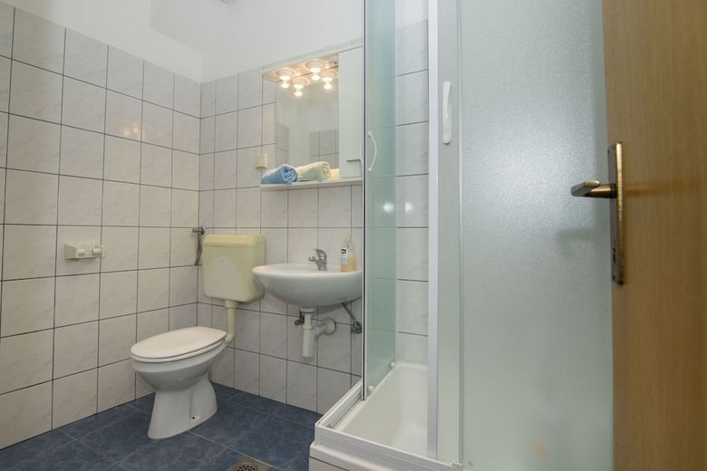 Apartments Jak?a