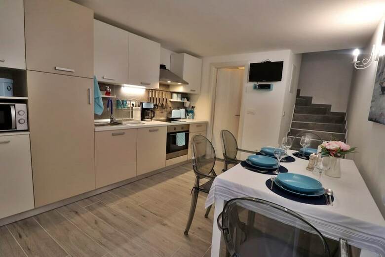 Apartamentos House Stone House Mia Casa