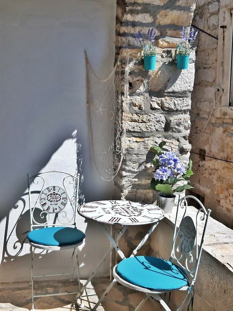 Apartamentos House Stone House Mia Casa