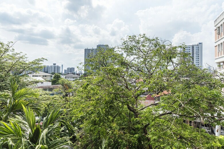 Siamese Nang Linchee By Favstay