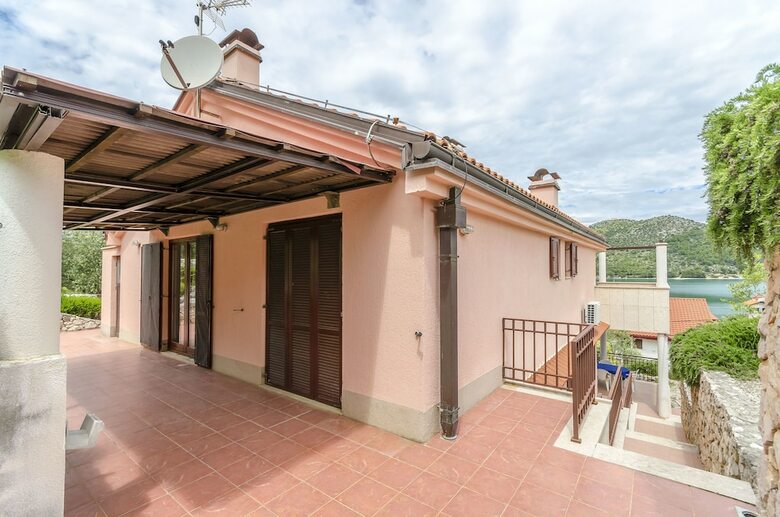 Apartment Tunjara