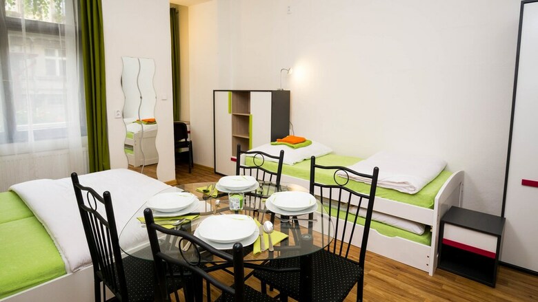 Flying Bed Apartment Close To Castle