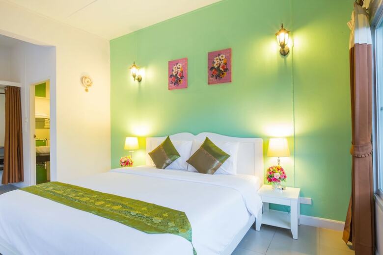 Hotel Villa Reina Khao Yai Resort