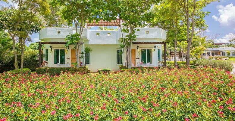 Hotel Villa Reina Khao Yai Resort