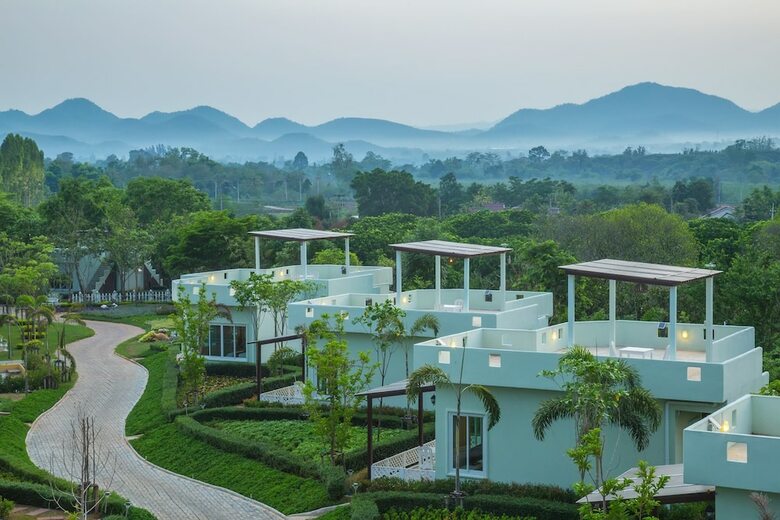 Hotel Villa Reina Khao Yai Resort